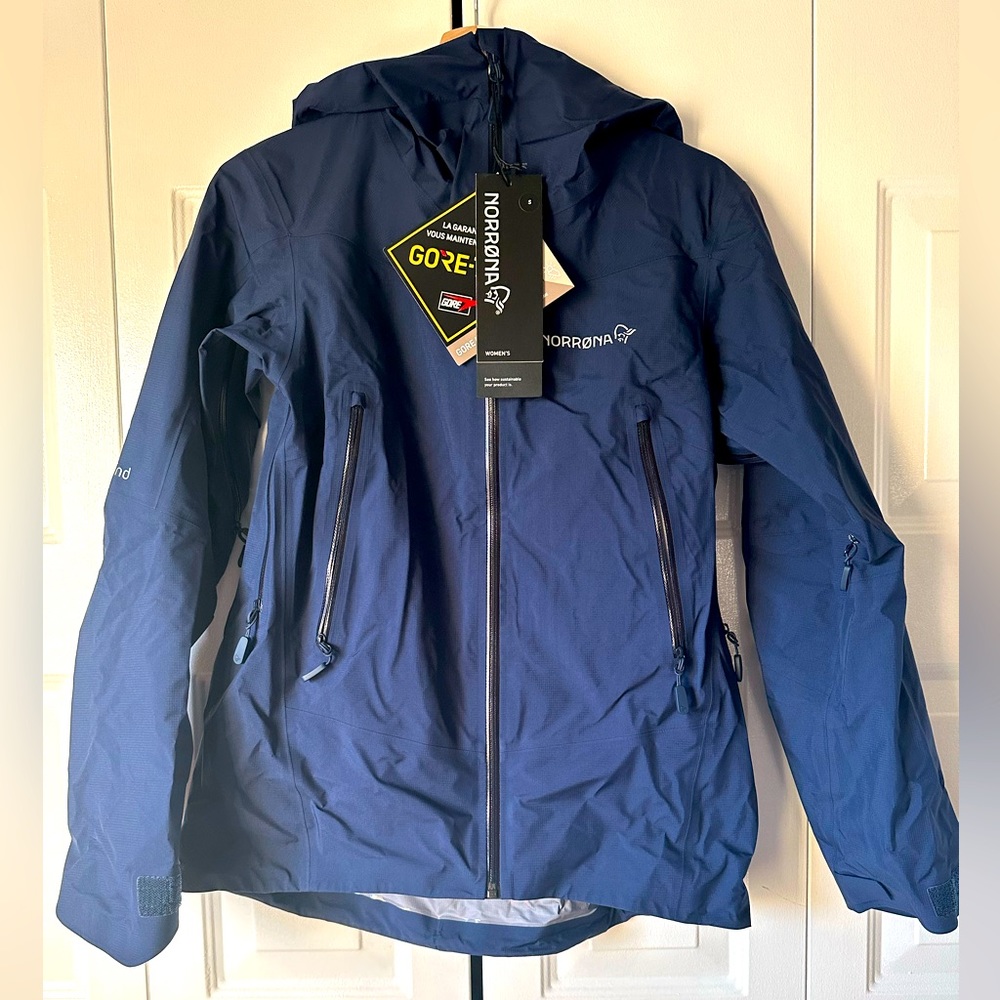 Norrona Falktind Goretex Shell Women’s S, Color Indigo Night